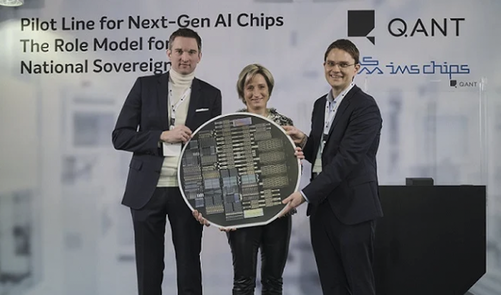 Michael Förtsch, Q.ANT CEO; Nicole Hoffmeister-Kraut, Minister of Economic Affairs, Baden-Württemberg, Germany; Jens Anders, IMS Chips CEO and Director