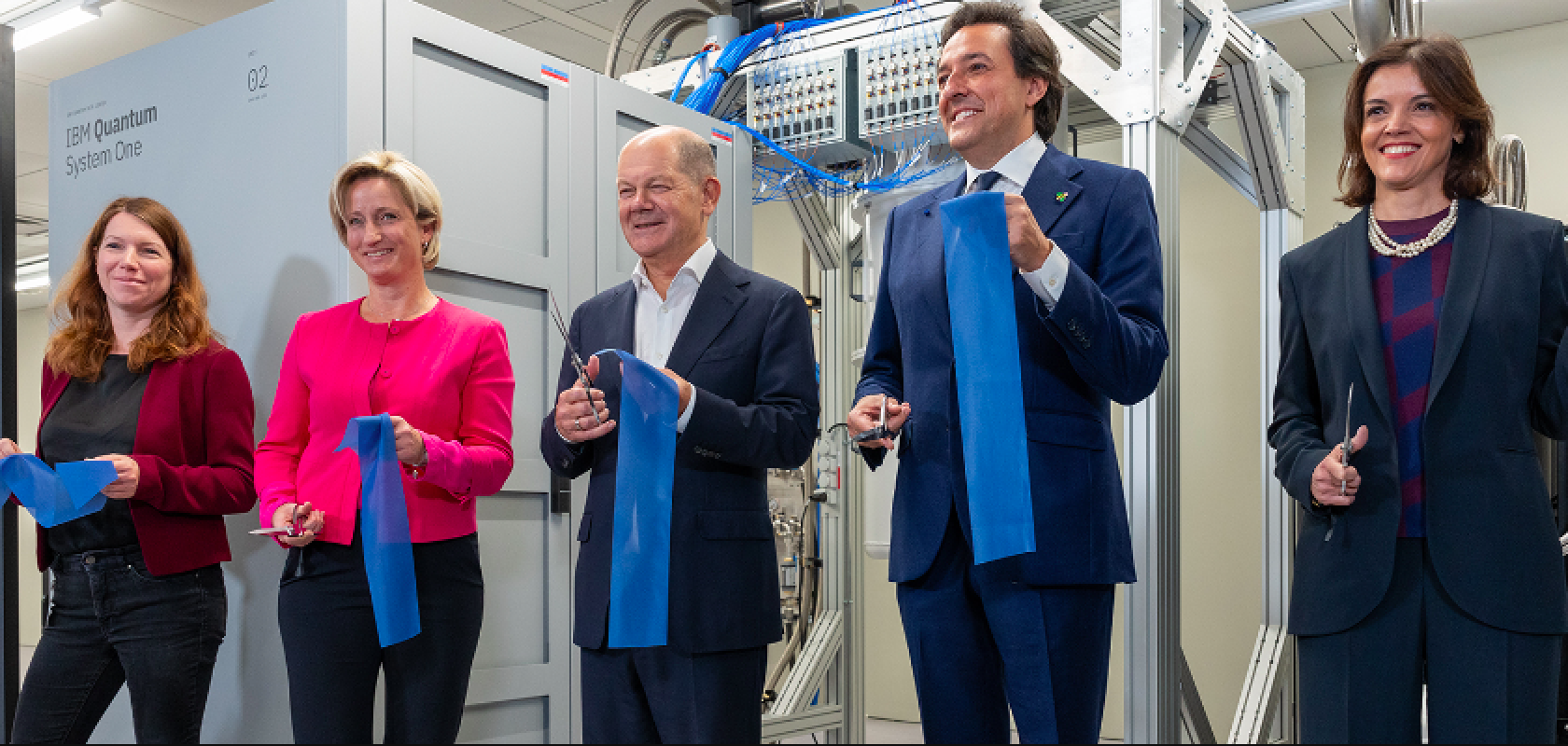 German Chancellor, Olaf Scholz, and industry leaders join to open the new data centre (Image: IBM)